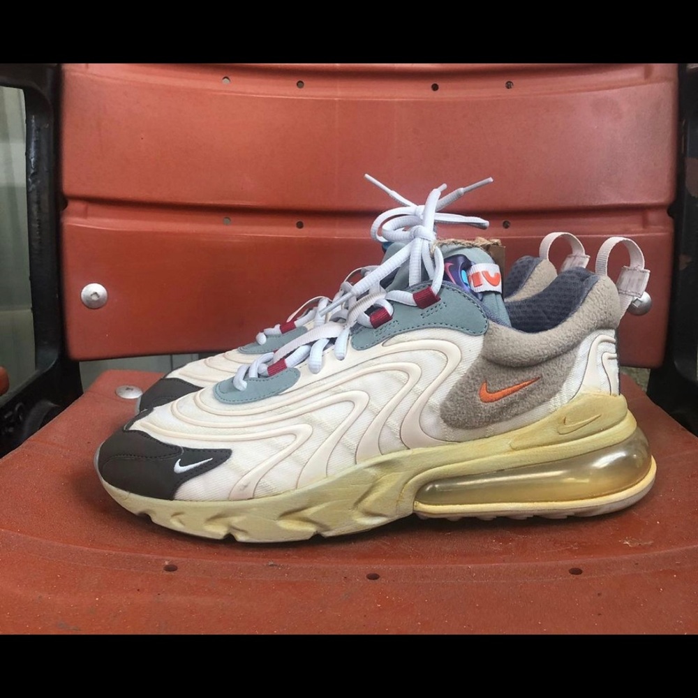 (SOLD) Travis Scott Nike Air Max 270 Size 9 men